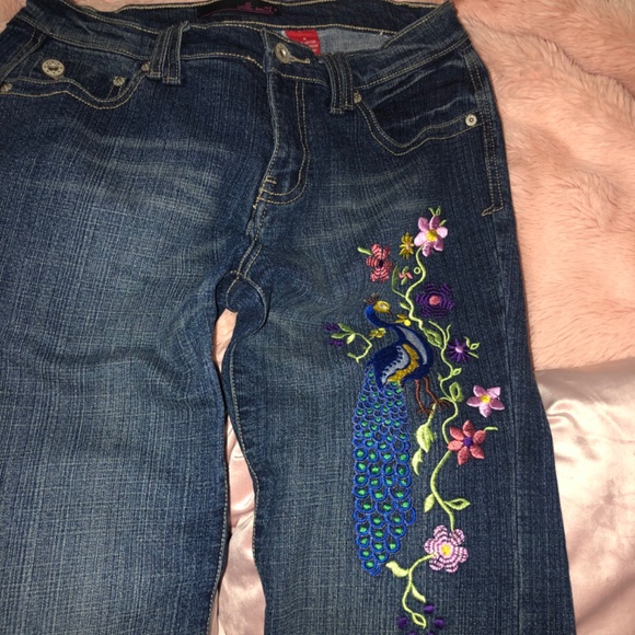 Womens Willie Smith bootcut jeans with peacock embroidered on them - Picture 7 of 7
